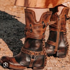 Nwt Freebird  Crow Boots 6